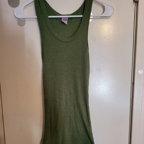 TAG ABOVE tank - Picture 1 of 2